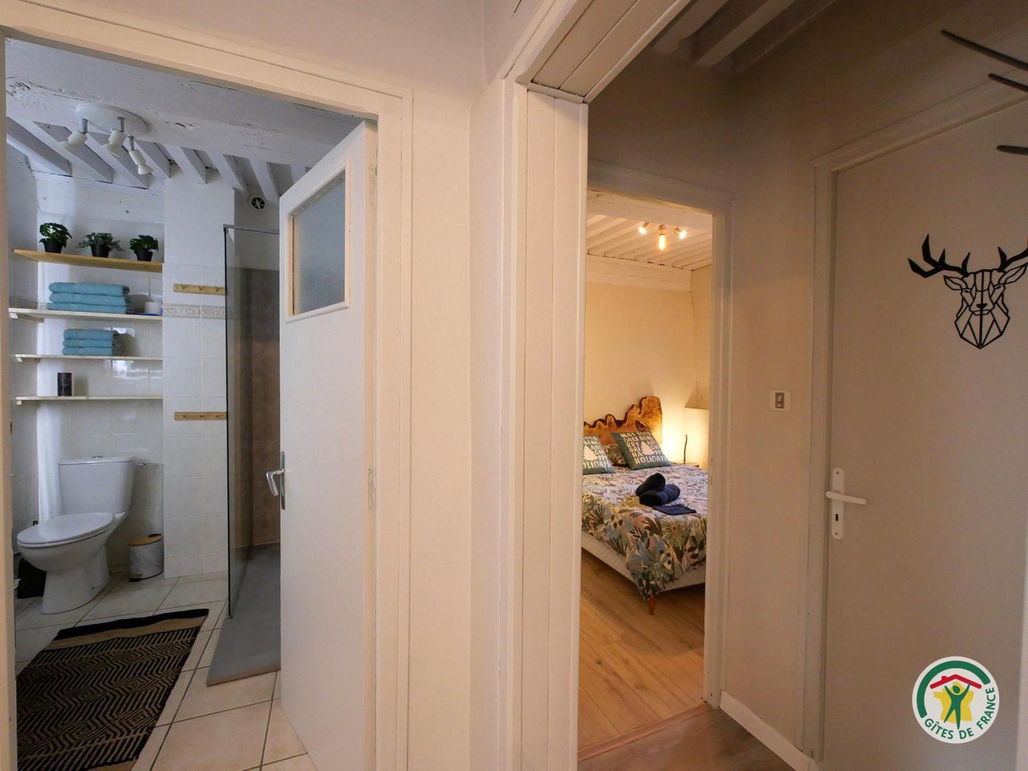 "La Batisse Des Pres" Apartment ปี-แซ็ง-วาซ็อง ภายนอก รูปภาพ