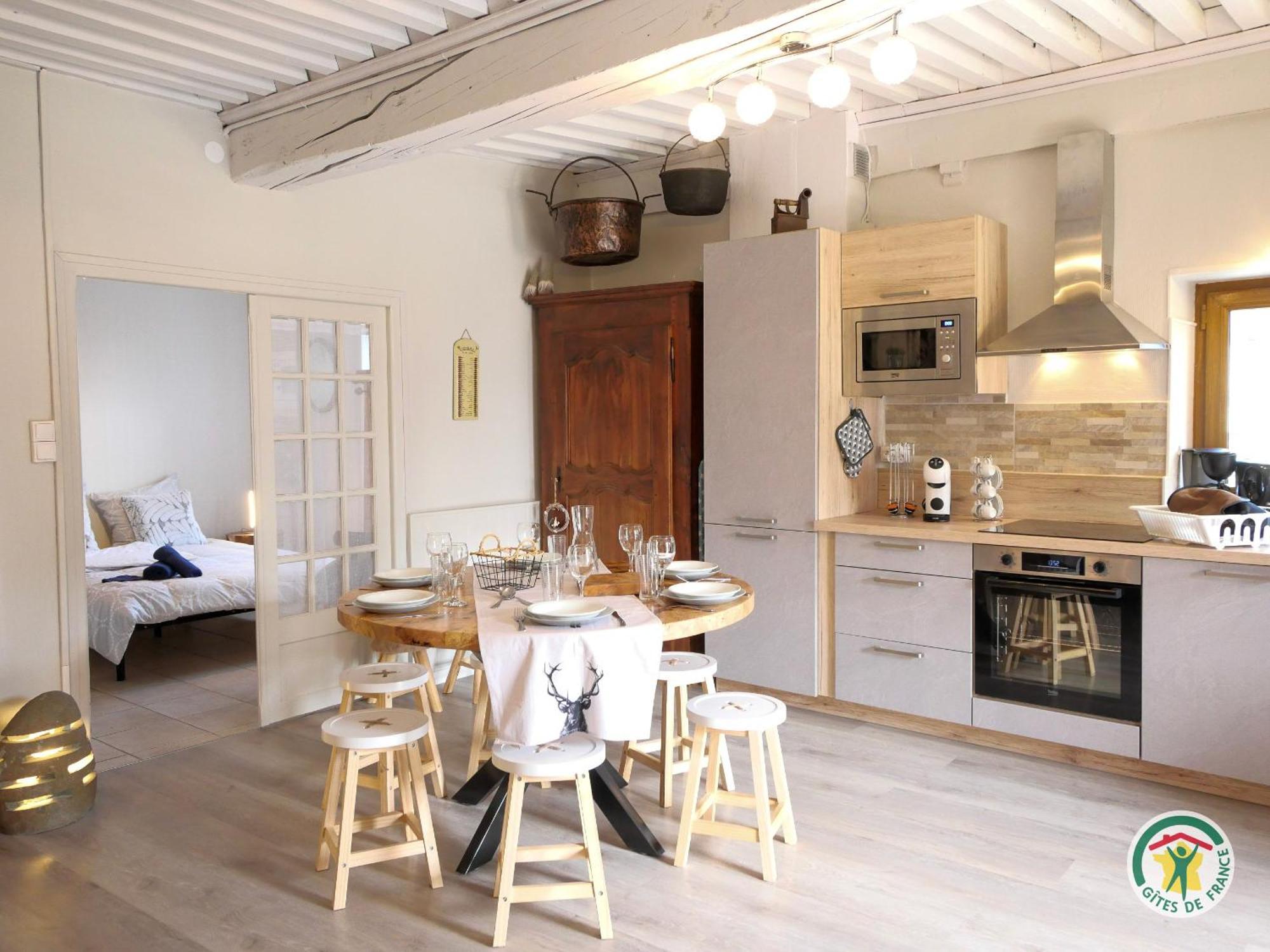 "La Batisse Des Pres" Apartment ปี-แซ็ง-วาซ็อง ภายนอก รูปภาพ